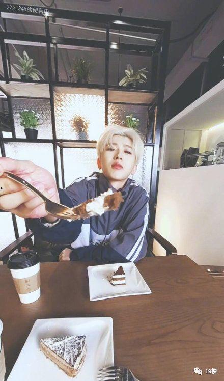 明星们发武器图片,明星们的硬核瞬间