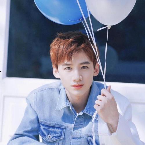 白敬亭火了明星,从默默无闻到爆火明星的蜕变之路