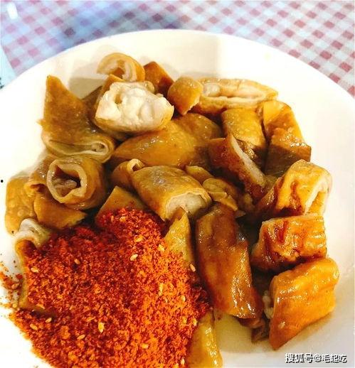 卤肥肠网红,街头美食新宠，网红打卡必尝！