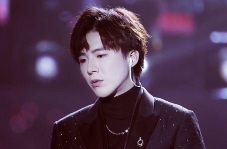 抖音沈阳唱歌网红男,歌声传遍网络，青春活力无限