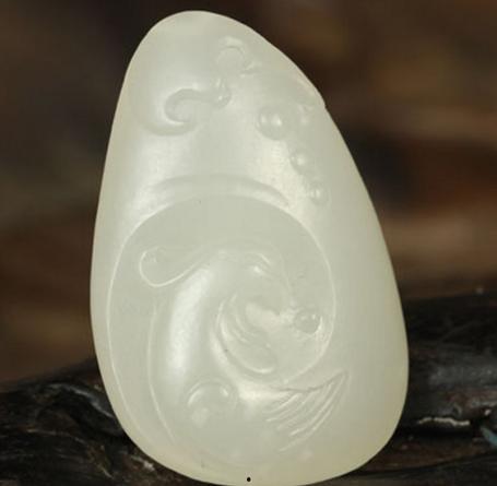 和田玉俄料老熟度怎么看,揭秘其生成之谜