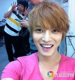 明星有趣自拍图片,笑点满满！